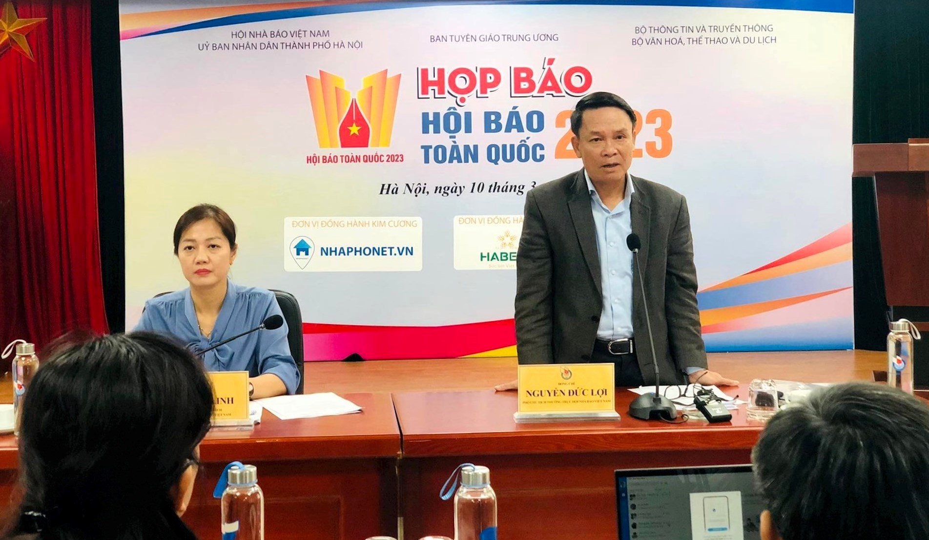 Phó Chủ tịch Thường trực Hội Nhà báo Việt Nam, Trưởng Ban Tổ chức Hội Báo toàn quốc 2023 Nguyễn Đức Lợi phát biểu tại buổi họp báo